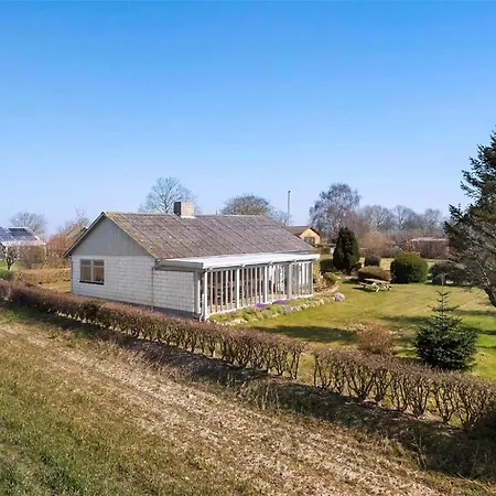 بيت للعطل Schoenes Mit Grill, Terrasse Und Garten
