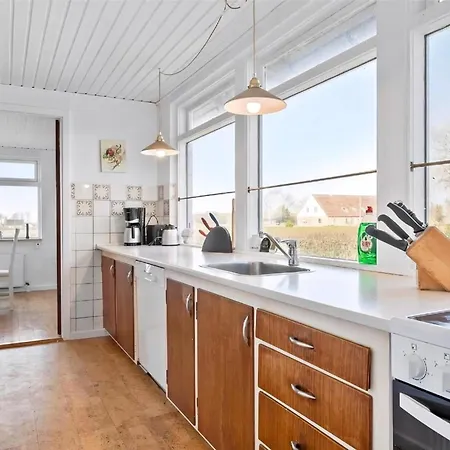 Schoenes Mit Grill, Terrasse Und Garten بيت للعطل