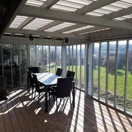 Schoenes Mit Grill, Terrasse Und Garten Tatil Evi