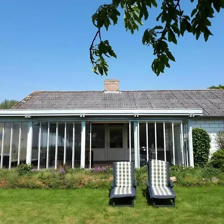 بيت للعطل Schoenes Mit Grill, Terrasse Und Garten